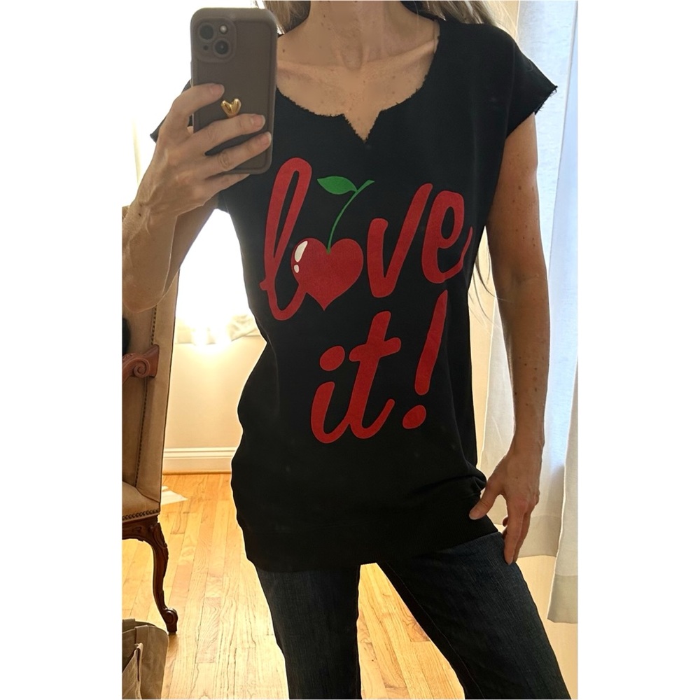 FIORUCCI ‘Love It’ Heart Cutout Back Black Cap Sleeve Sweatshirt NWT Size M